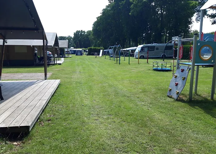 Safaritent Op Groen En Kindvriendelijk Park Op De Veluwe
