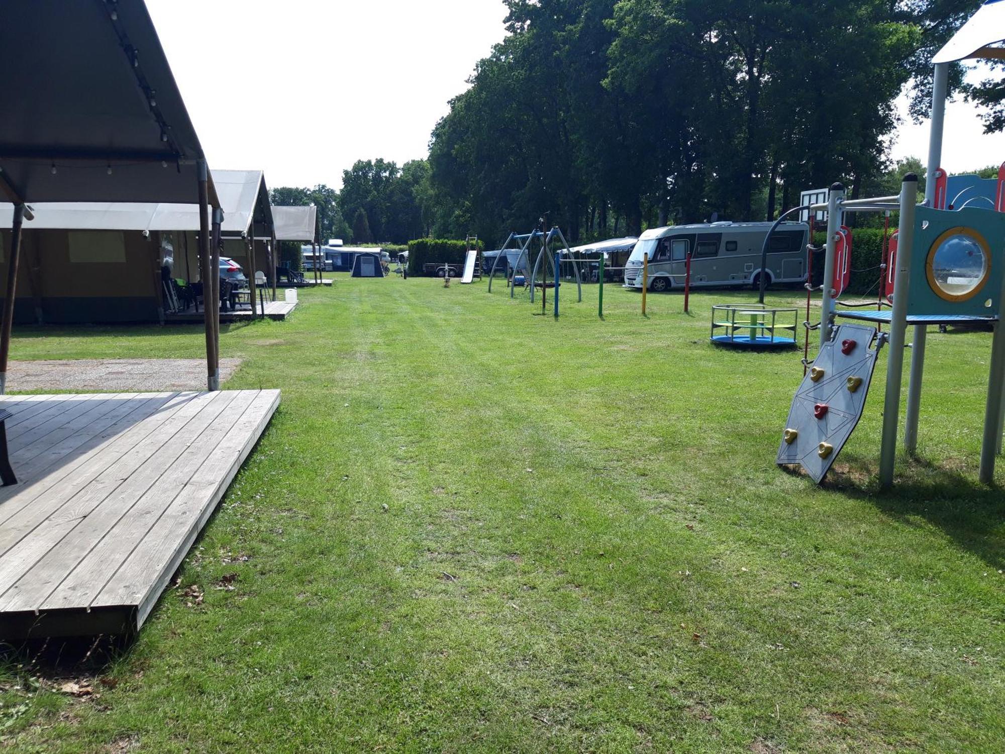 Safaritent Op En Kindvriendelijk Park Op De Veluwe